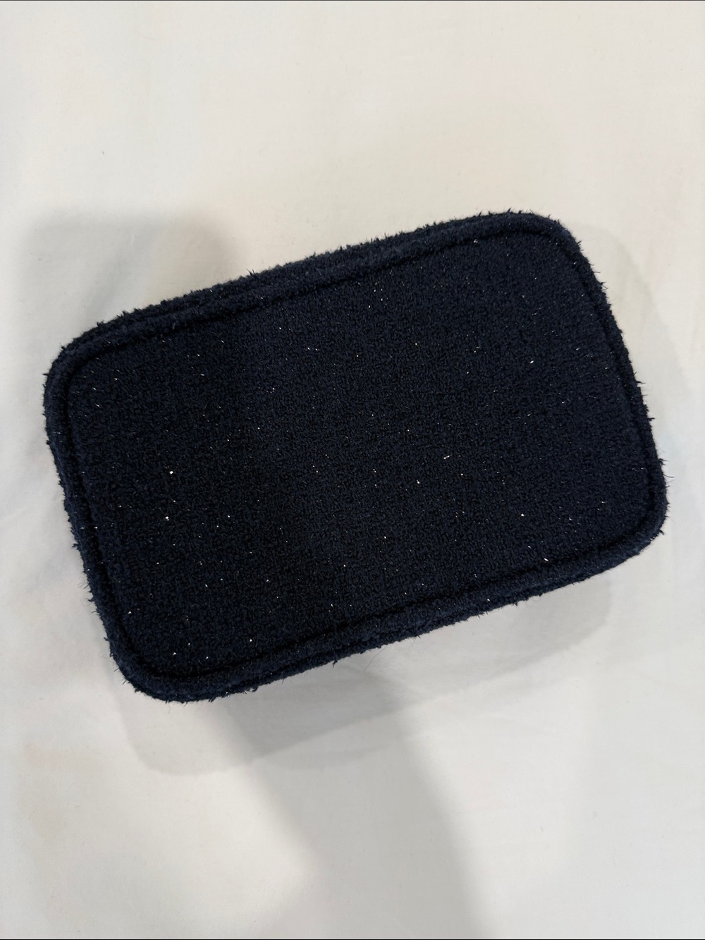 CHANEL Beauté Navy and Gold Cosmetic Case - Picture 5 of 5